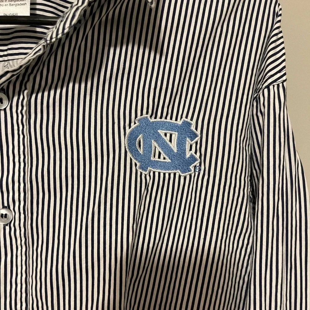 UNC Tar heels Chapel Hill Navy/White Button Down Collared Shirt